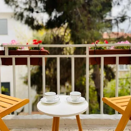 Bright Cozy Stacked Ideally Located N Kadikoy Apartment *