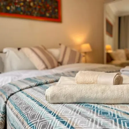 Bright Cozy Stacked Ideally Located N Kadikoy アパート イスタンブール