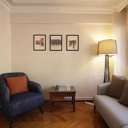 Bright Cozy Stacked Ideally Located N Kadikoy アパート イスタンブール
