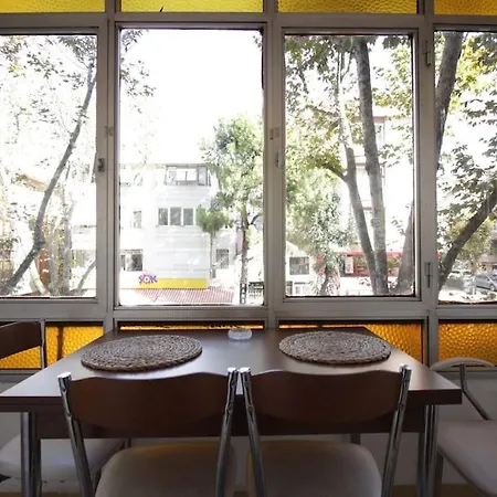 Bright Cozy Stacked Ideally Located N Kadikoy イスタンブール